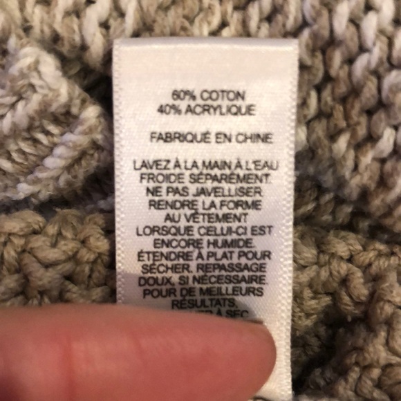 3/$20 Express Tan & cream Knit Crop Sweater - Picture 6 of 6